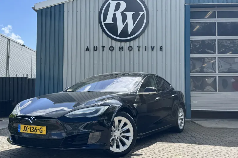 Tesla Model S (2016)