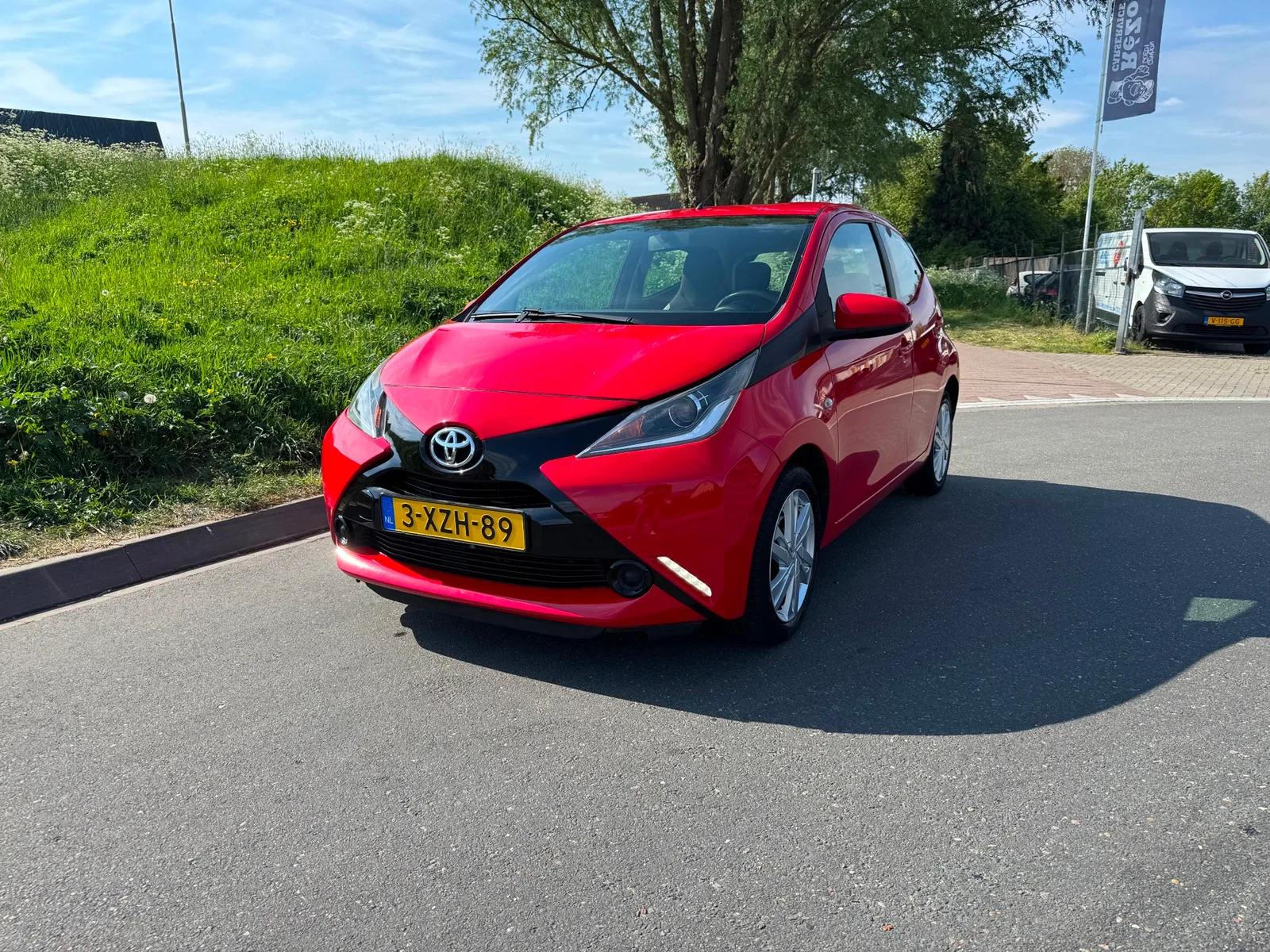 Toyota Aygo (2014) — foto 1