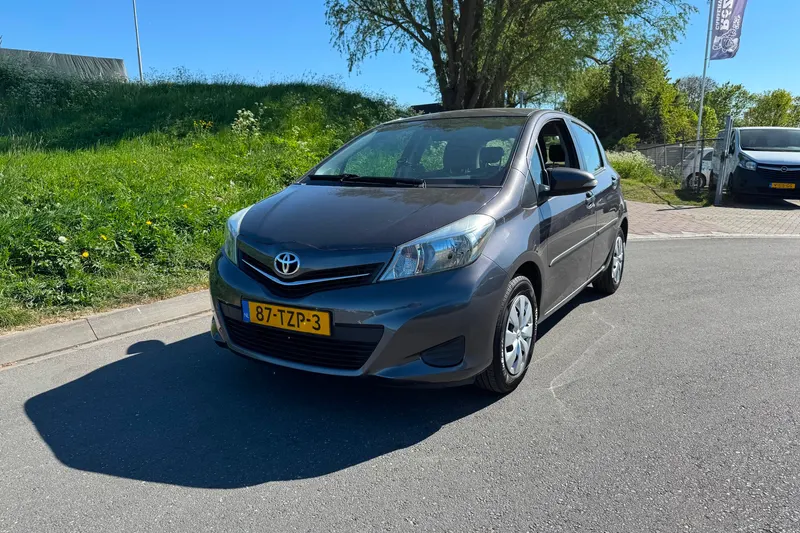 Toyota Yaris (2012)