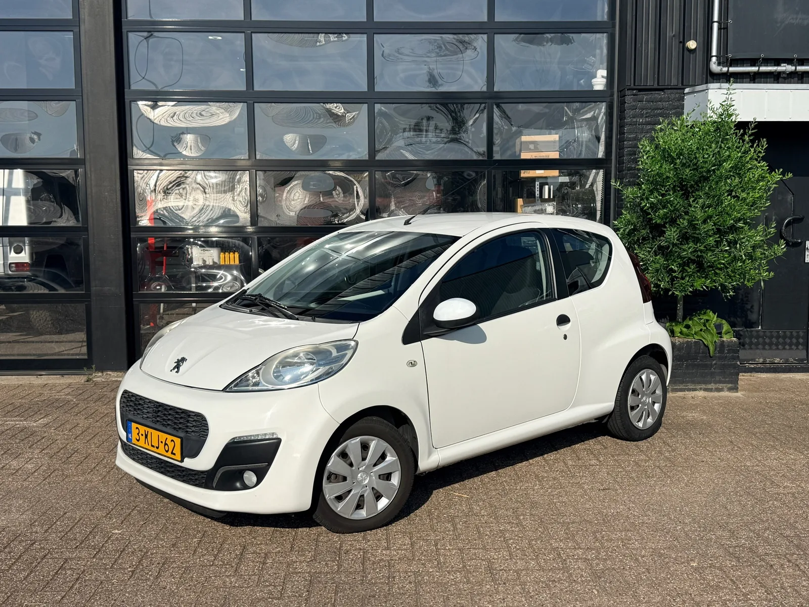 Peugeot 107 (2013) — foto 1