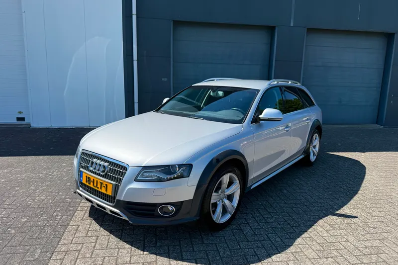 Audi A4 Allroad (2010)