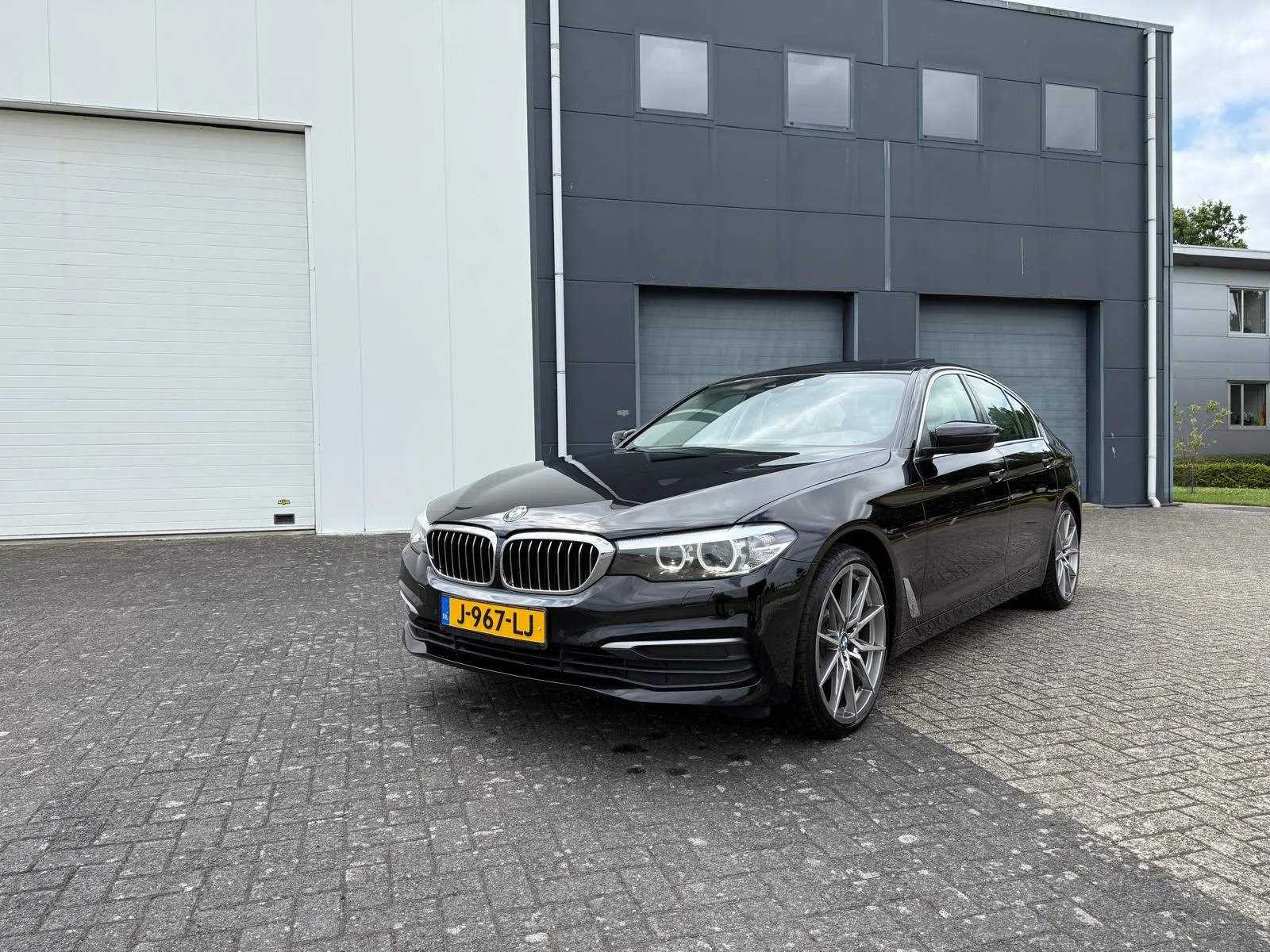 BMW 5-Serie (2017) — foto 1