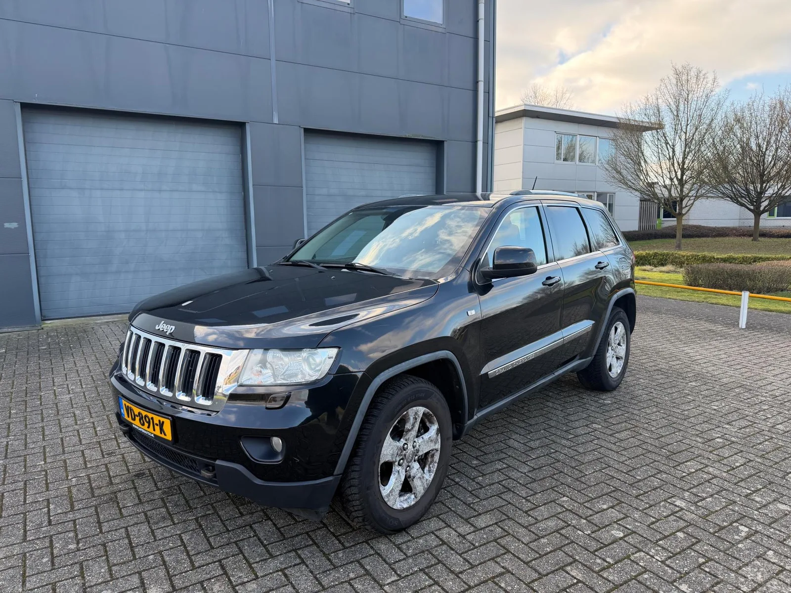 Jeep Grand Cherokee (2011) — foto 1