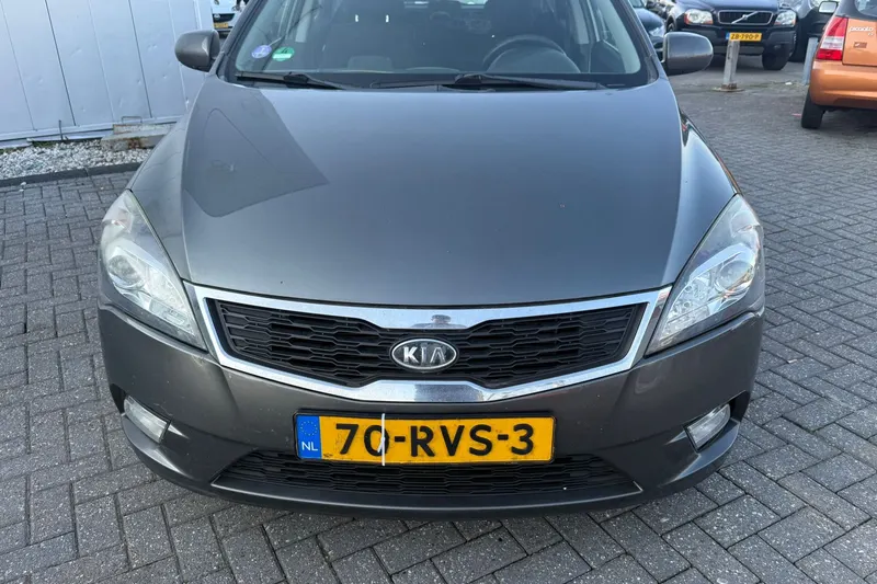 Kia Cee'd (2011)