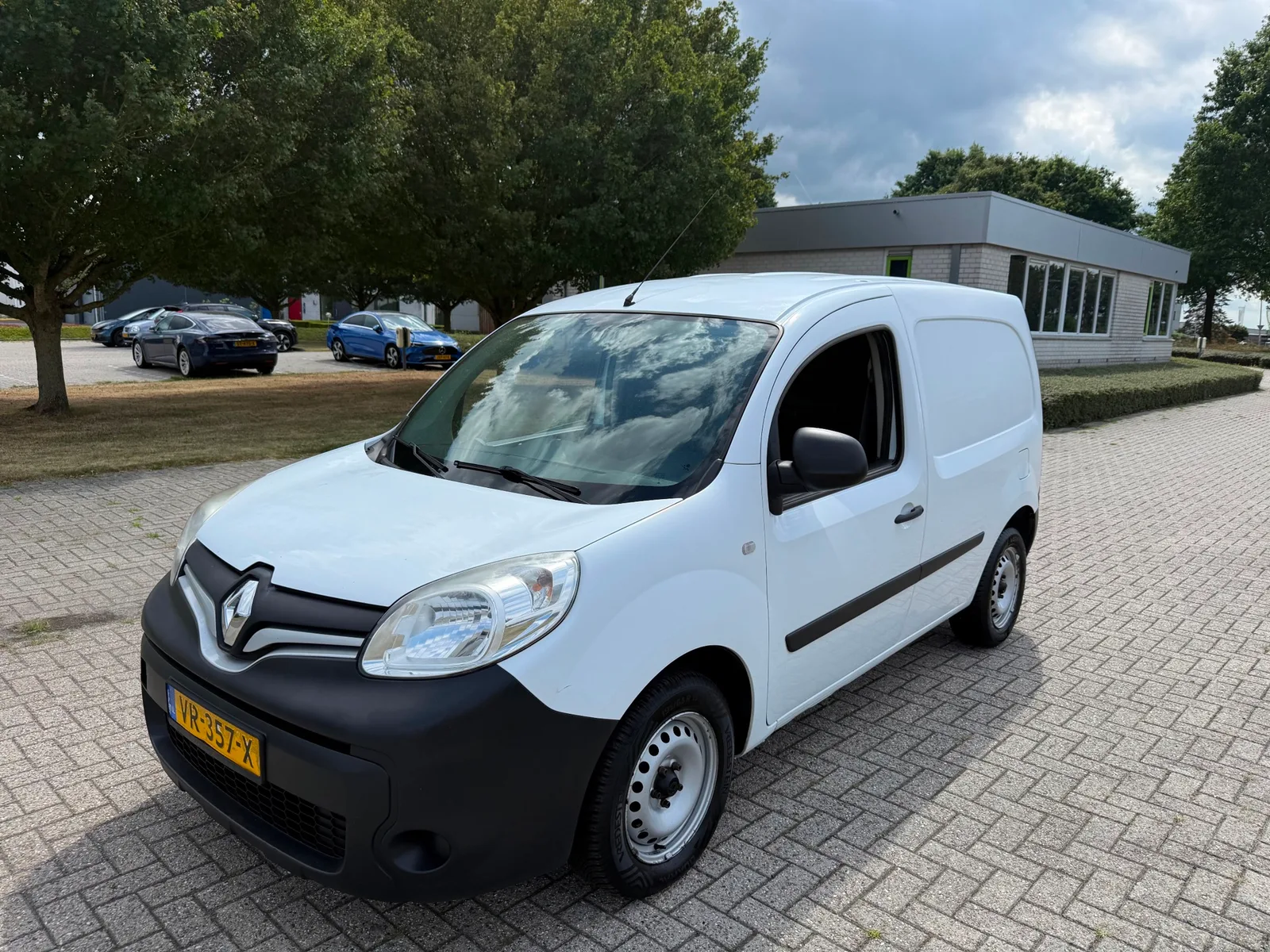 Renault Kangoo (2015) — foto 1