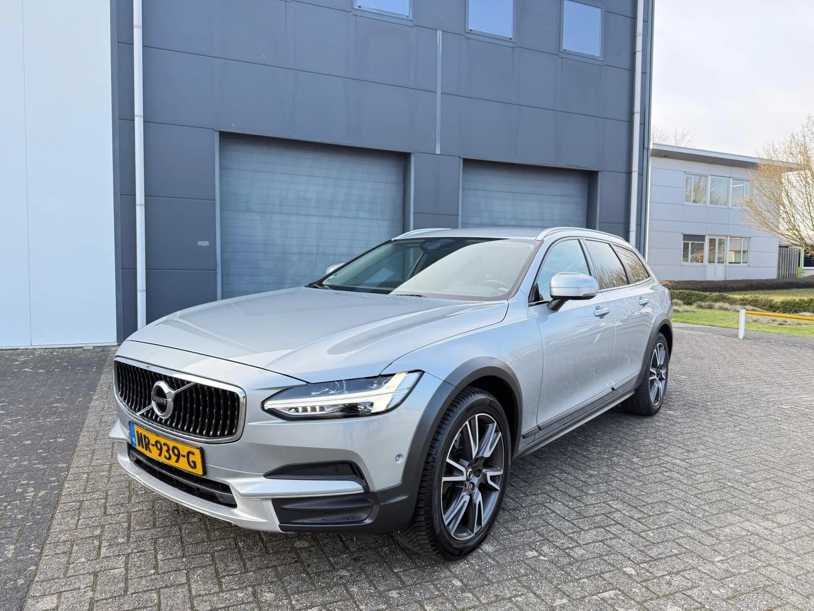 Volvo V90 (2017) — foto 1