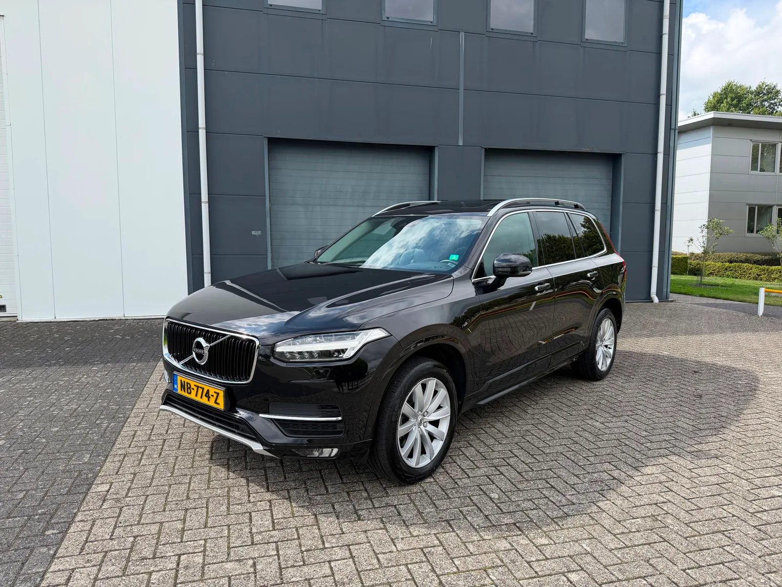 Volvo XC90 (2017) — foto 1
