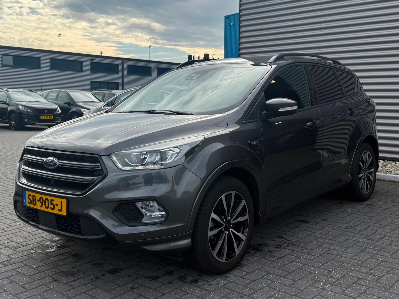 Ford Kuga (2018) — foto 1