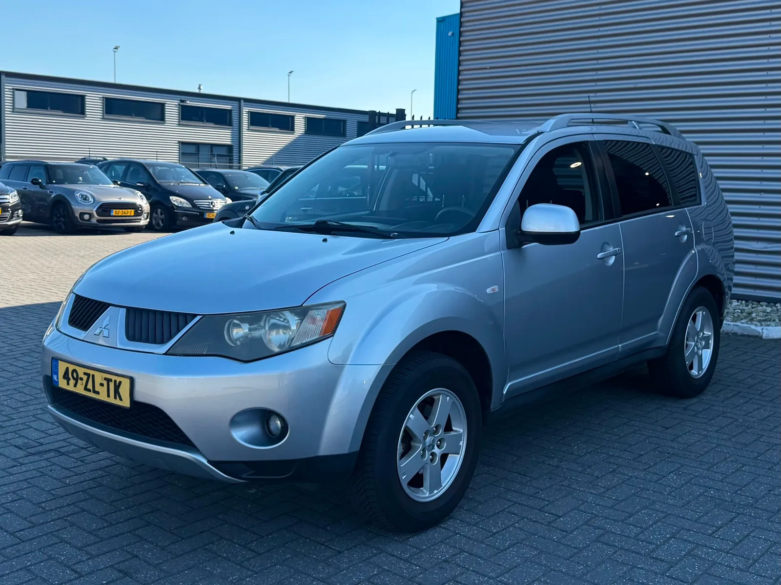 Mitsubishi Outlander (2008) — foto 1