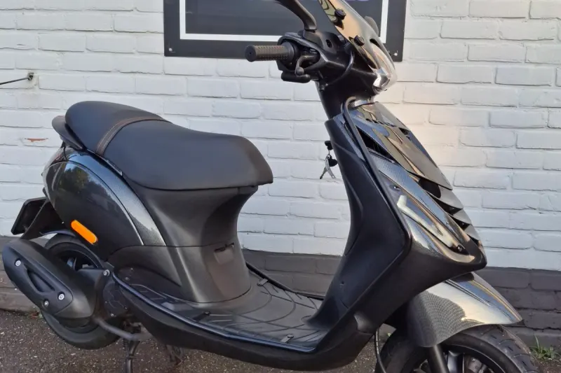 Piaggio Zip (2021)