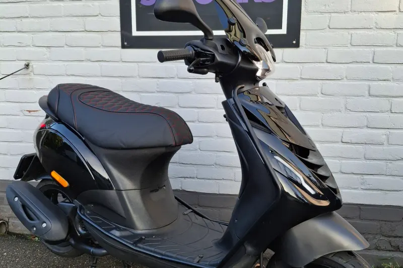 Piaggio Zip (2024)