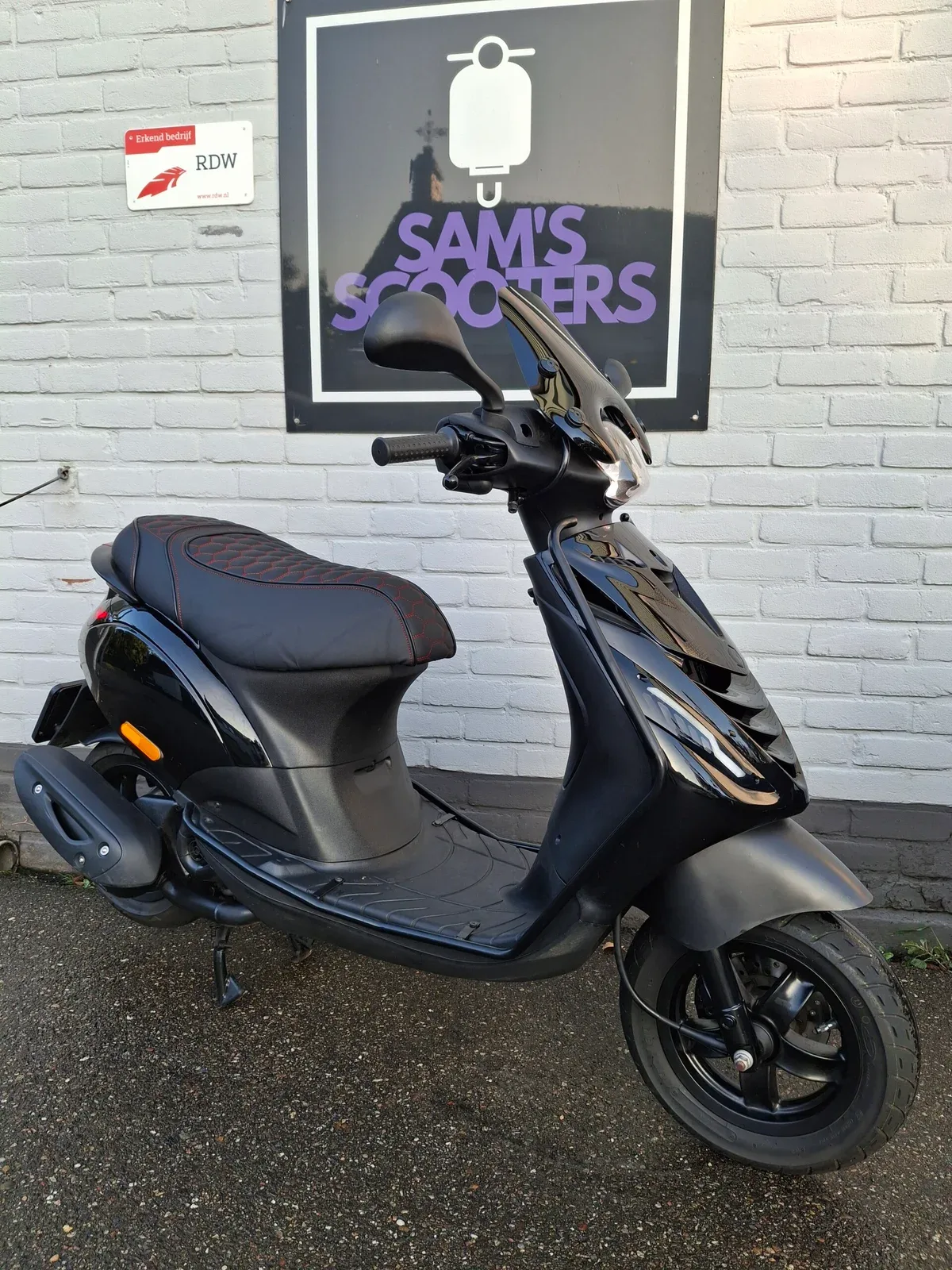 Piaggio Zip (2024) — foto 1