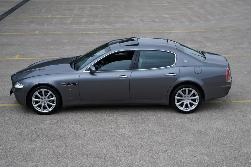 Maserati Quattroporte (2006)