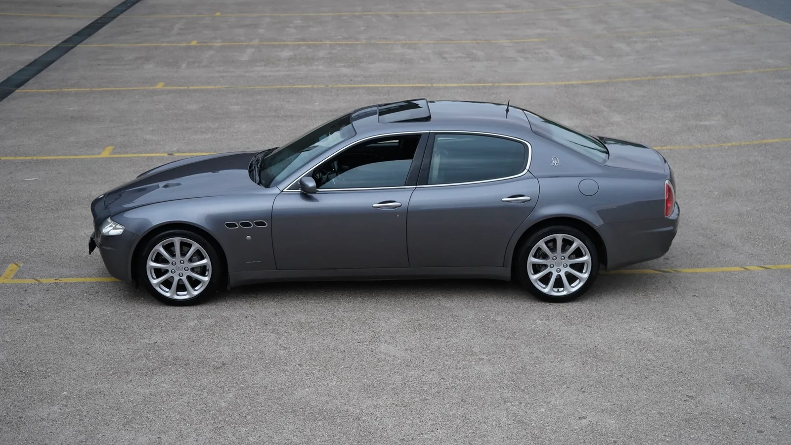 Maserati Quattroporte (2006) — foto 1