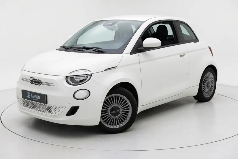 Fiat 500 (2023)