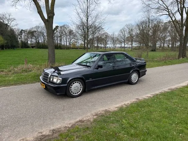 Mercedes-Benz 190-Serie (1985) — foto 1
