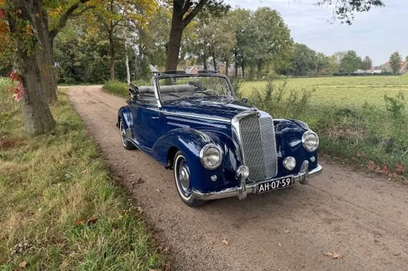 Mercedes-Benz 220A (1955)