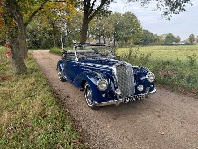 Mercedes-Benz 220A (1955) — foto 1