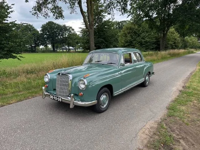 Mercedes-Benz 200-Serie (1959) — foto 1