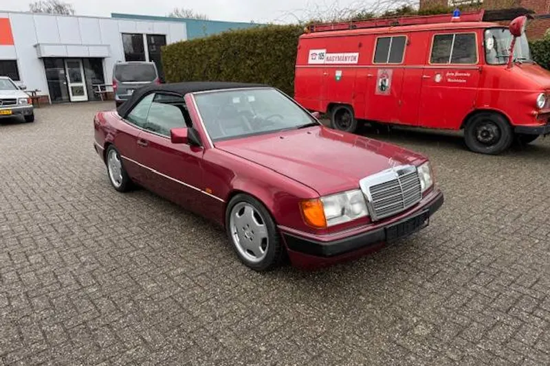 Mercedes-Benz 300-Serie (1993)