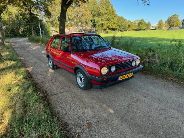 Volkswagen Golf (0) — foto 1