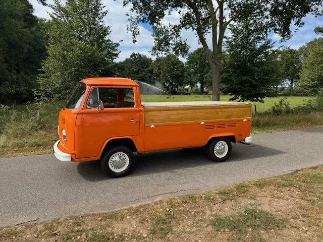 Volkswagen T2b (1977) — foto 1