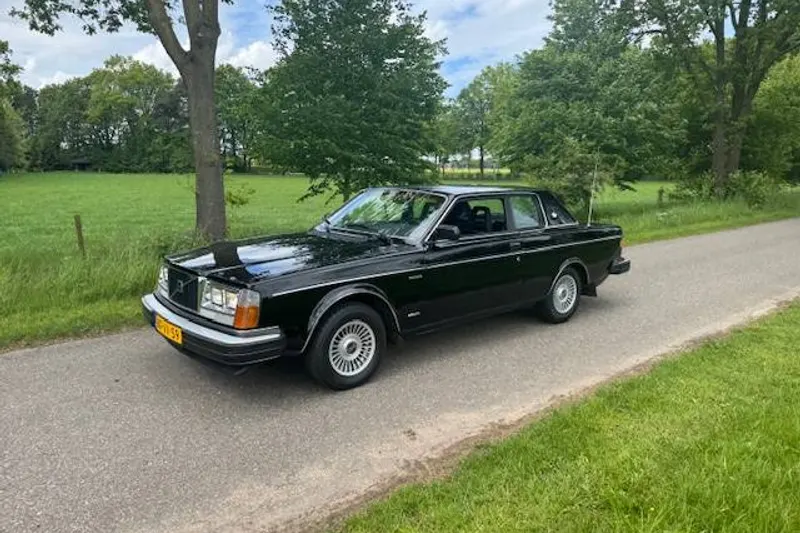 Volvo 262C (1981)