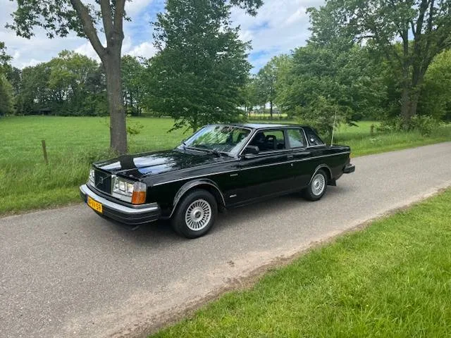 Volvo 262C (1981) — foto 1