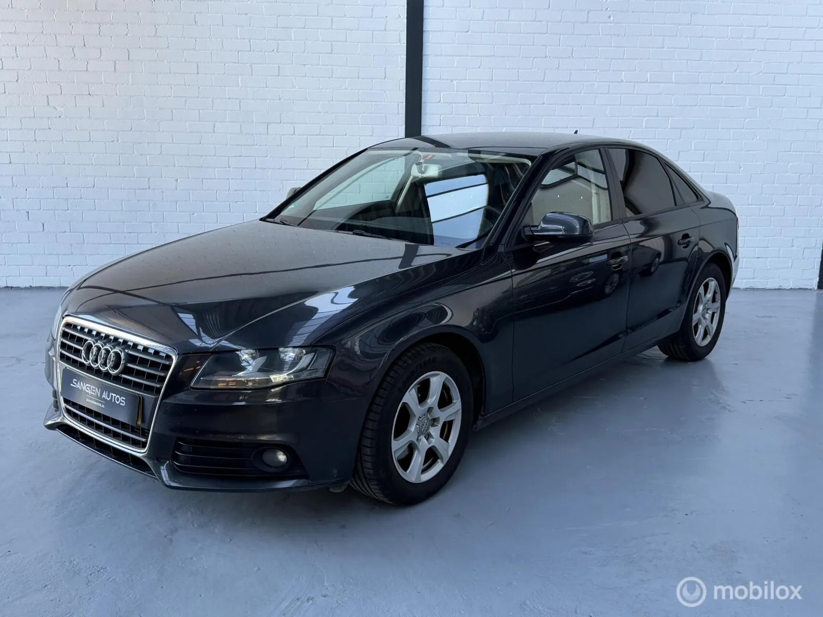 Audi A4 (2011) — foto 1