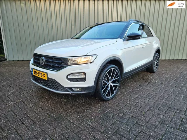 Volkswagen T-Roc (2018) — foto 1