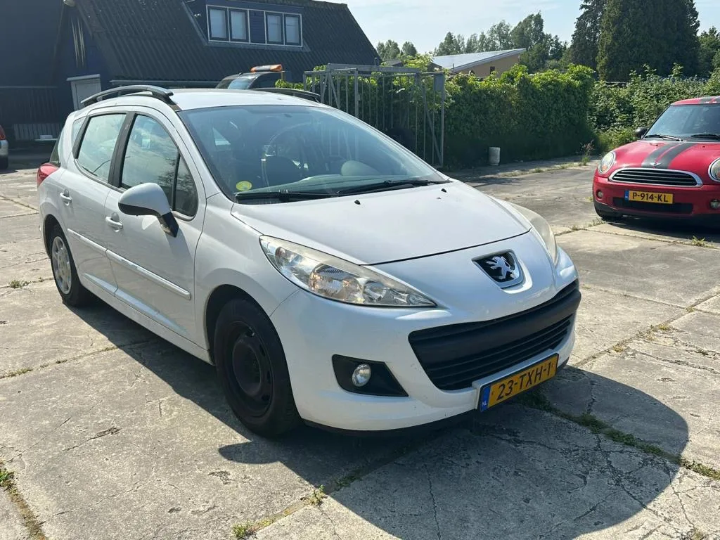 Peugeot 207 (2012) — foto 1