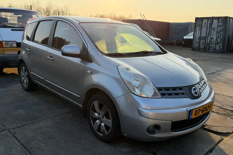 Nissan Note (2008)