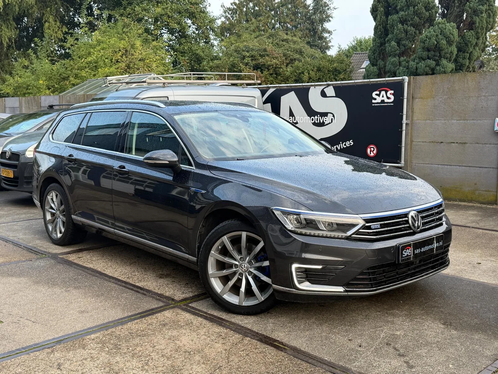 Volkswagen Passat (2017) — foto 1