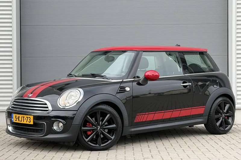 MINI One (2013)