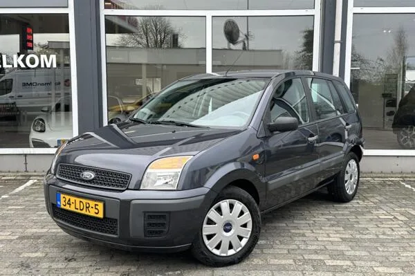 Ford Fusion (2010) — foto 1