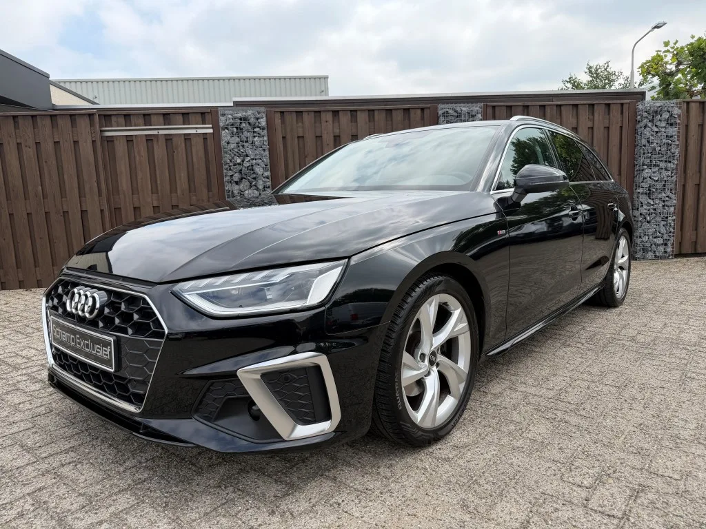 Audi A4 (2023) — foto 1