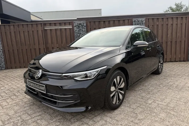 Volkswagen Golf (2025)