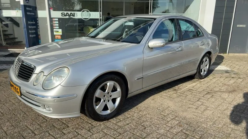Mercedes-Benz E-Klasse (2005) — foto 1