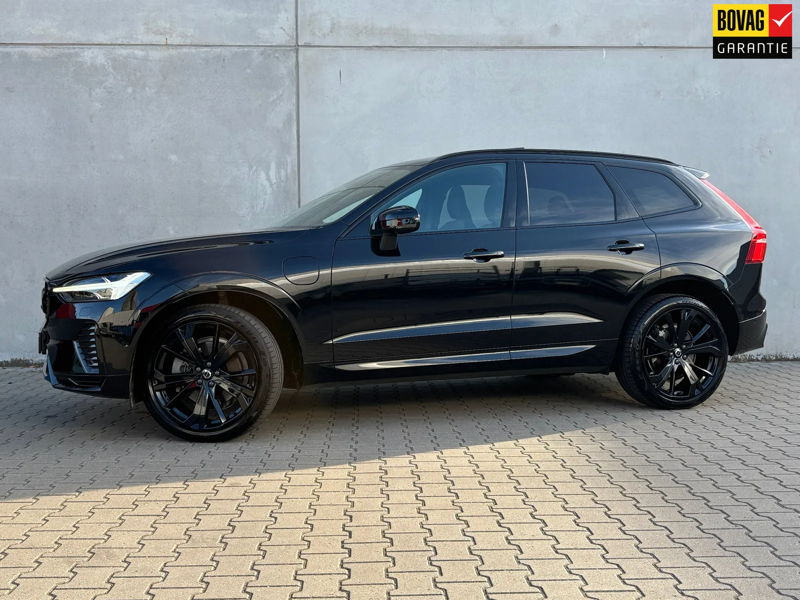 Volvo XC60 (2024) — foto 1
