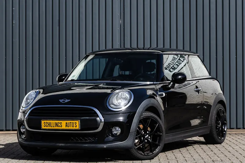 MINI One (2015)
