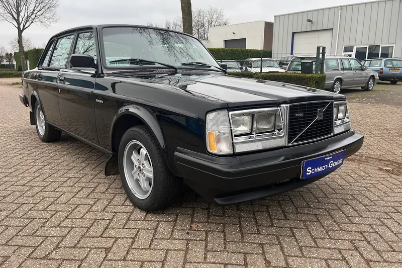 Volvo 240 (1983)
