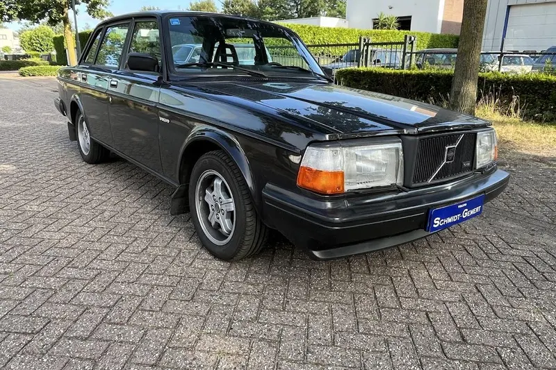 Volvo 240 (1983)