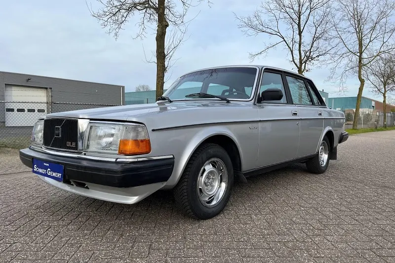 Volvo 240 (1983)