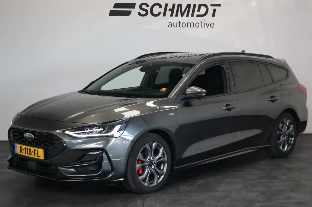 Ford Focus (2022) — foto 1