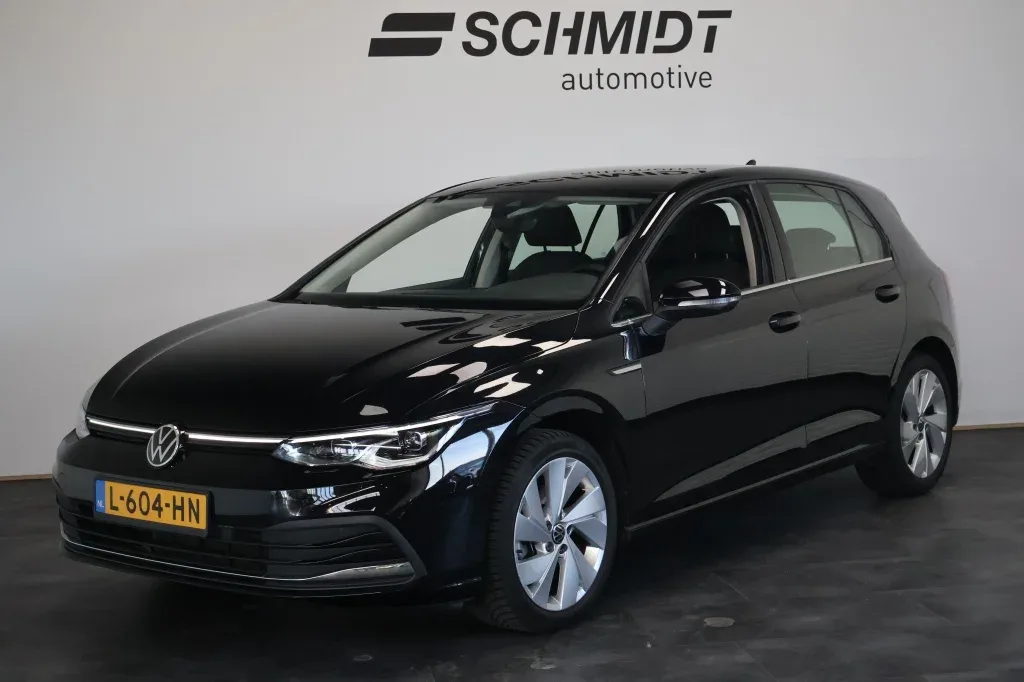 Volkswagen Golf (2021) — foto 1