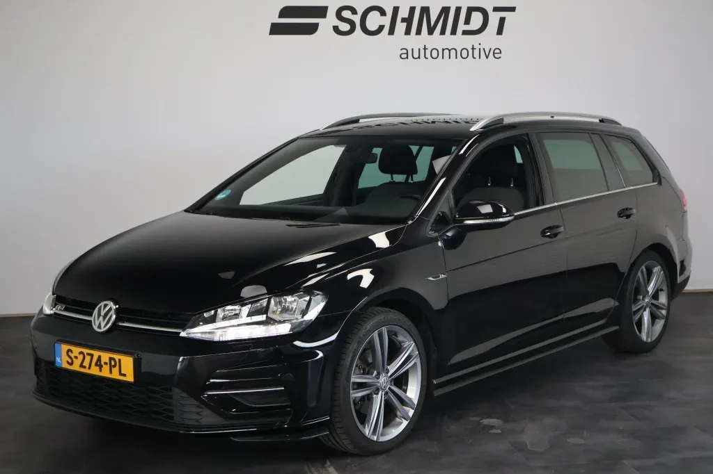 Volkswagen Golf (2019) — foto 1