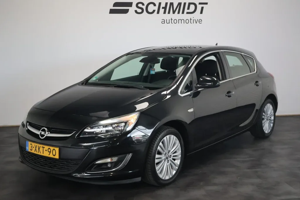 Opel Astra (2014) — foto 1