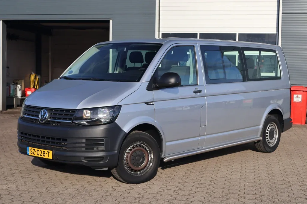 Volkswagen Transporter (2017) — foto 1