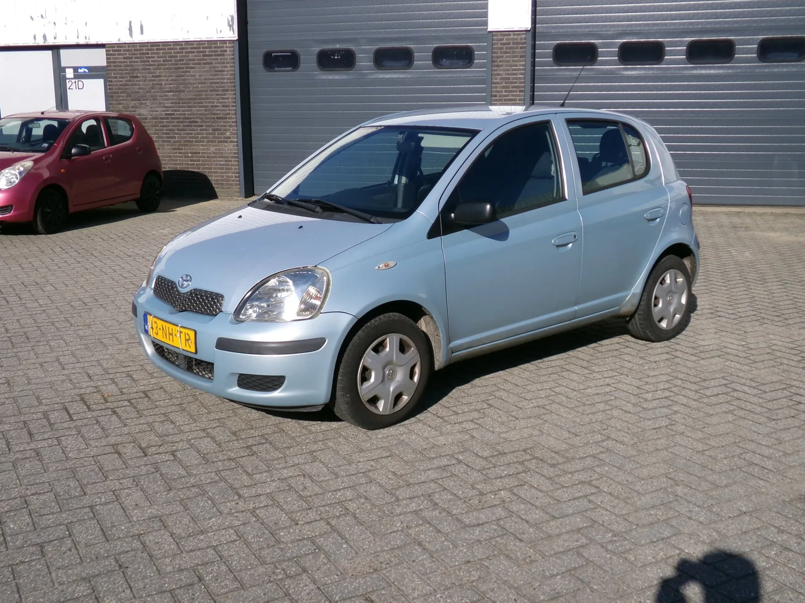 Toyota Yaris (2003) — foto 1