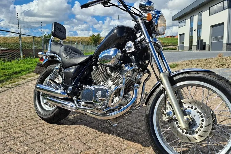 Yamaha XV 700 Virago (1985)